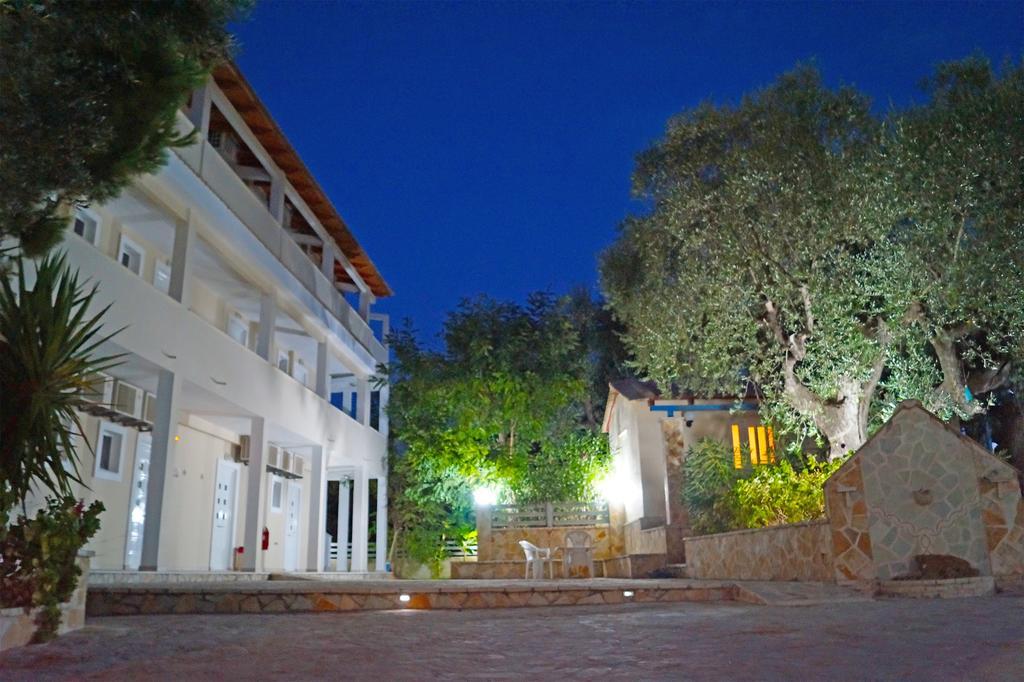 Pouliezos Koklanis Zante Apartments อาลีเกส ภายนอก รูปภาพ
