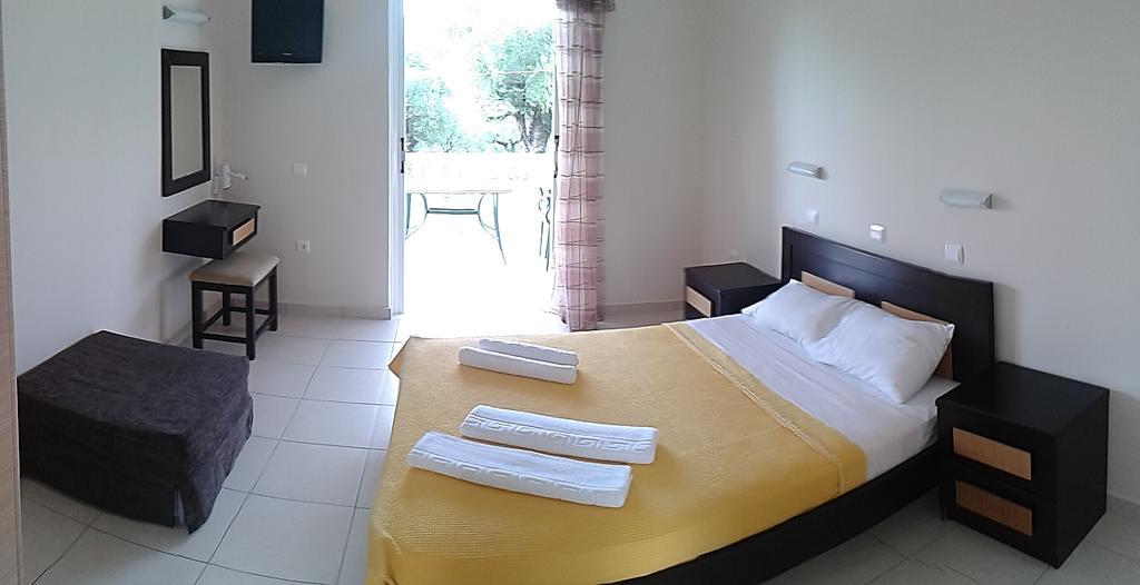 Pouliezos Koklanis Zante Apartments อาลีเกส ภายนอก รูปภาพ
