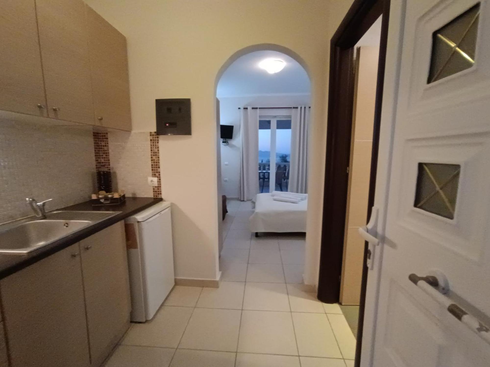 Pouliezos Koklanis Zante Apartments อาลีเกส ภายนอก รูปภาพ