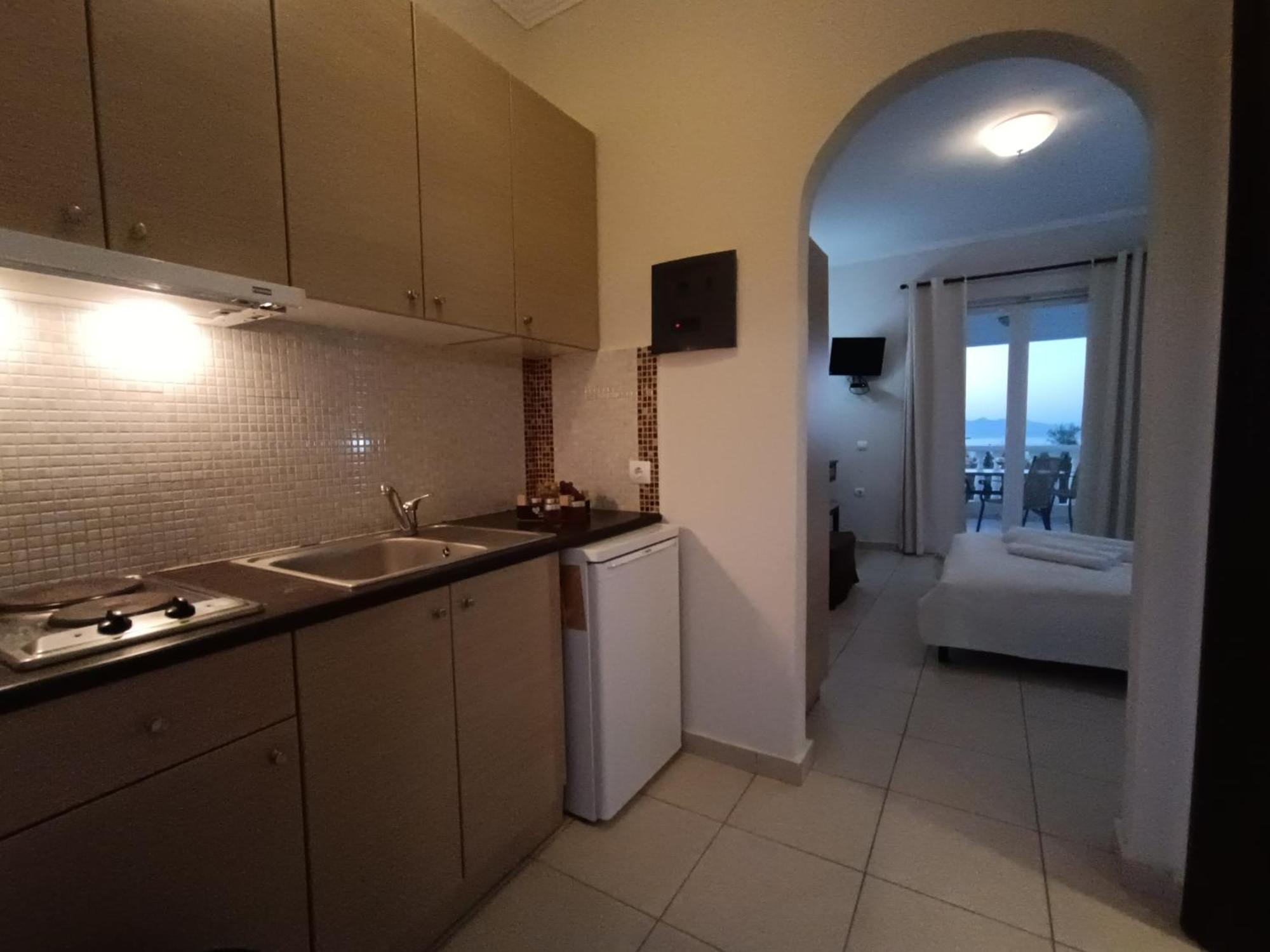 Pouliezos Koklanis Zante Apartments อาลีเกส ภายนอก รูปภาพ