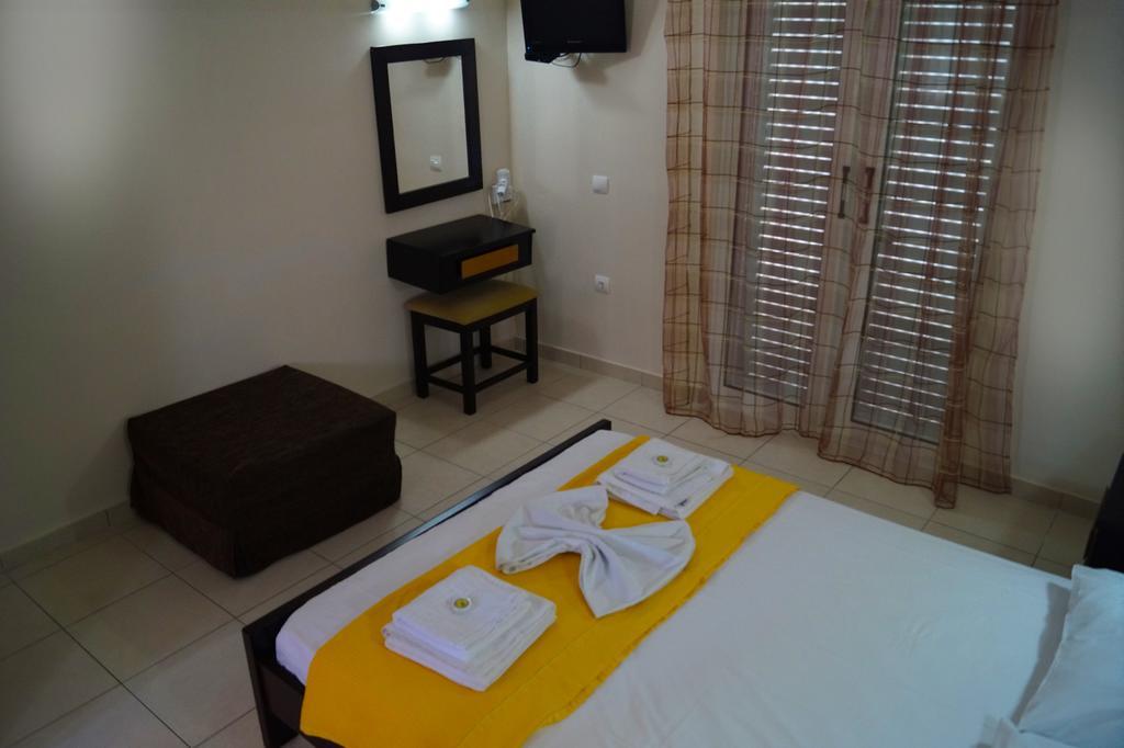 Pouliezos Koklanis Zante Apartments อาลีเกส ภายนอก รูปภาพ