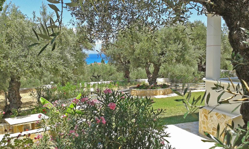 Pouliezos Koklanis Zante Apartments อาลีเกส ภายนอก รูปภาพ